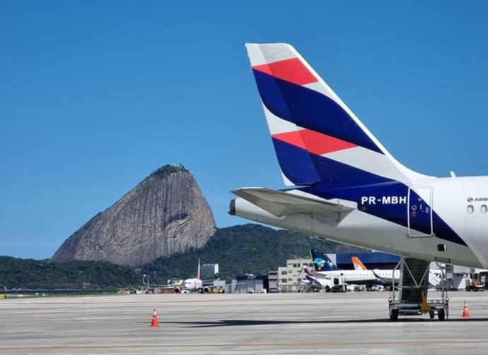 Avión de Latam Airlines en Río de Janeiro (Brasil).