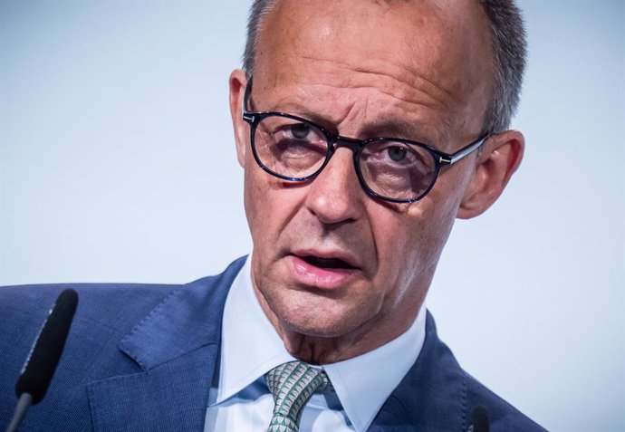 03 June 2025, Berlin: German Chancellor Friedrich Merz speaks at the municipal congress of the German Association of Towns and Municipalities (DStGB). Photo: Michael Kappeler/dpa