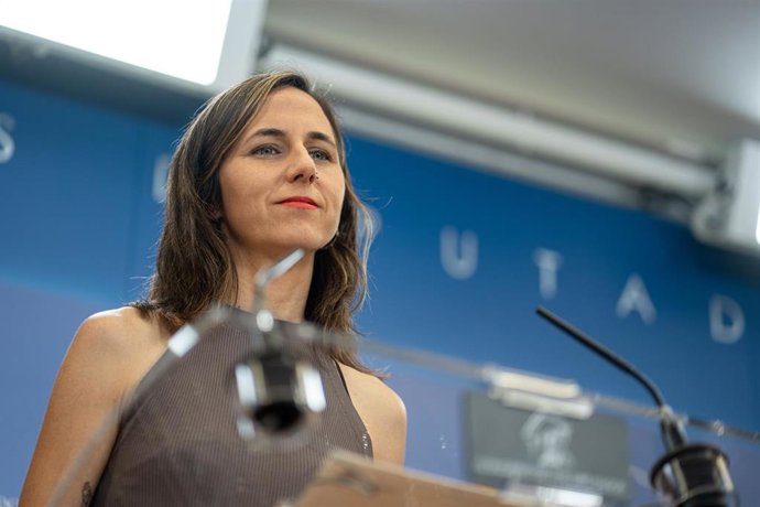 La portavoz de Podemos en el Congreso, Ione Belarra, durante una rueda de prensa en el Congreso de los Diputados, a 3 de junio de 2025, en Madrid (España).