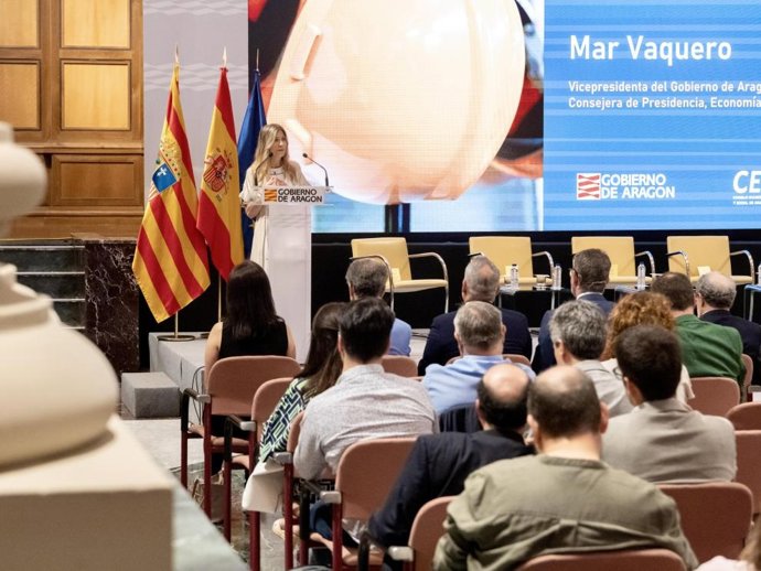 La vicepresidenta Mar Vaquero durante la presentación del informe.