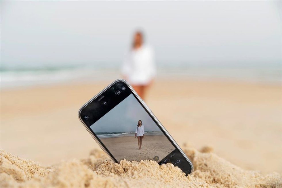 Vodafone lleva el 5G a cerca de 280 playas andaluzas este verano.