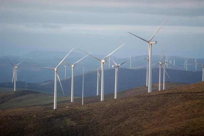 Archivo - La eólica cubrió el 23% de la demanda energética en España, según la Asociación Empresarial Eólica.