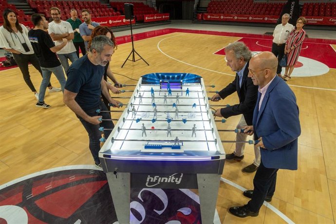 Presentación del Mundial de Futbolín que reunirá a 1.123 jugadores de 42 países en el Pabellón Príncipe Felipe de Zaragoza