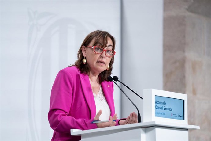 La consellera de Territorio, Vivienda y Transición Ecológica y portavoz de la Generalitat, Sílvia Paneque, en una rueda de prensa tras el Consell Executiu de este martes