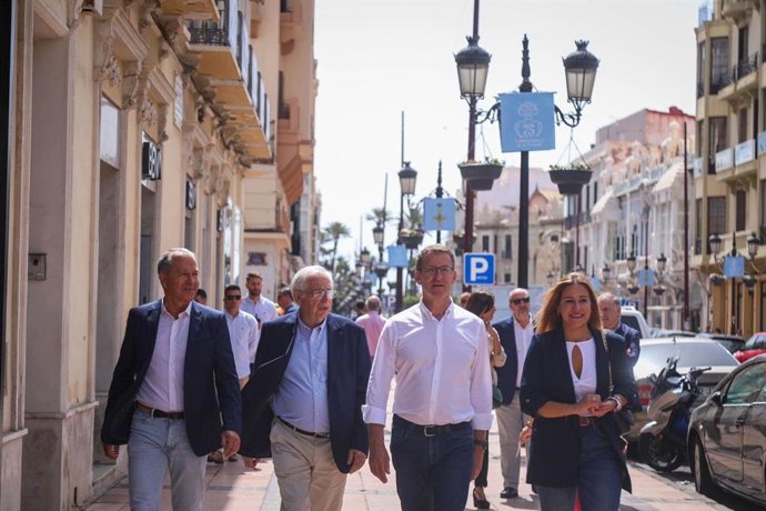 Imagen de archivo de una de las visitas de Alberto Núñez Feijóo a Melilla