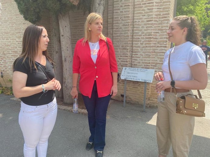 Lourdes Ramírez, Inmaculada Hernández y Ester Muñoz, del PP