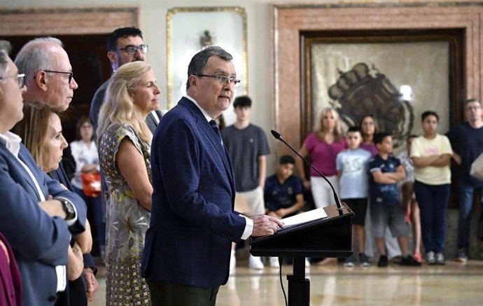 El alcalde, José Ballesta, preside la entrega de galardones a seis centros educativos y 21 escolares por su implicación y defensa del medio ambiente