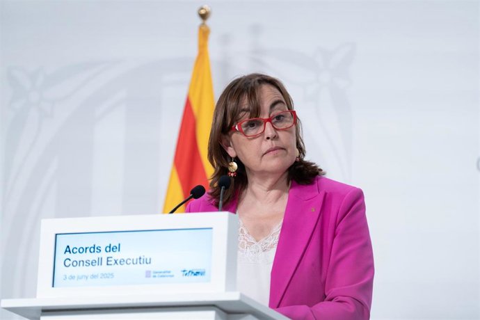 La consejera de Territorio, Vivienda y Transición Ecológica, y portavoz del Govern, Sílvia Paneque, durante una rueda de prensa tras el Consell Executiu, en el Palau de la Generalitat, a 3 de junio de 2025, en Barcelona, Catalunya (España). La Generalitat