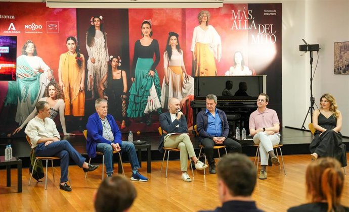 Encuentro con el elenco de artistas de la mítica ópera 'Carmen' antes de la primera de las seis funciones programadas en el Maestranza.