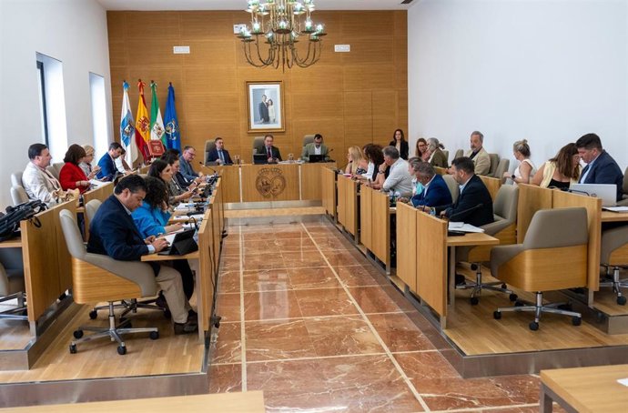 Pleno de la Diputación de Huelva correspondiente al mes de junio.