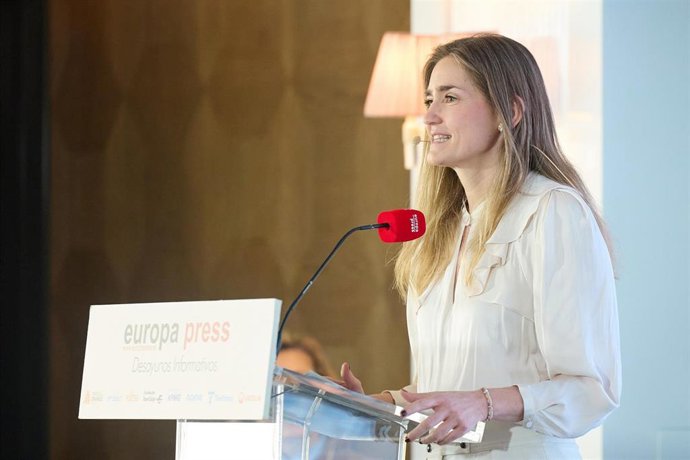 Archivo - La vicepresidenta tercera del Gobierno y ministra para la Transición Ecológica y el Reto Demográfico, Sara Aagesen, interviene durante un desayuno informativo de Europa Press, en el Hotel Rosewood Villa Magna, a 21 de febrero de 2025, en Madrid 
