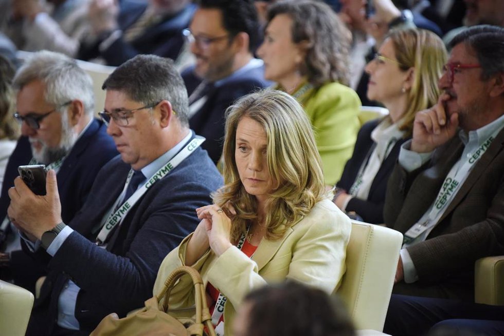 La candidata promovida por la dirección de CEOE, Ángela de Miguel. 