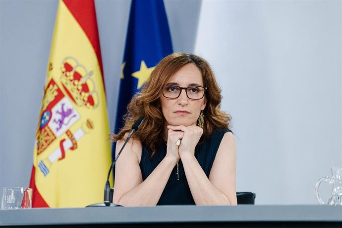 La ministra de Sanidad, Mónica García, durante una rueda de prensa posterior a la reunión del Consejo de Ministros, a 3 de junio de 2025, en Madrid (España). El Gobierno ha aprobado en el Consejo de Ministros un real decreto que establece la creación de 5