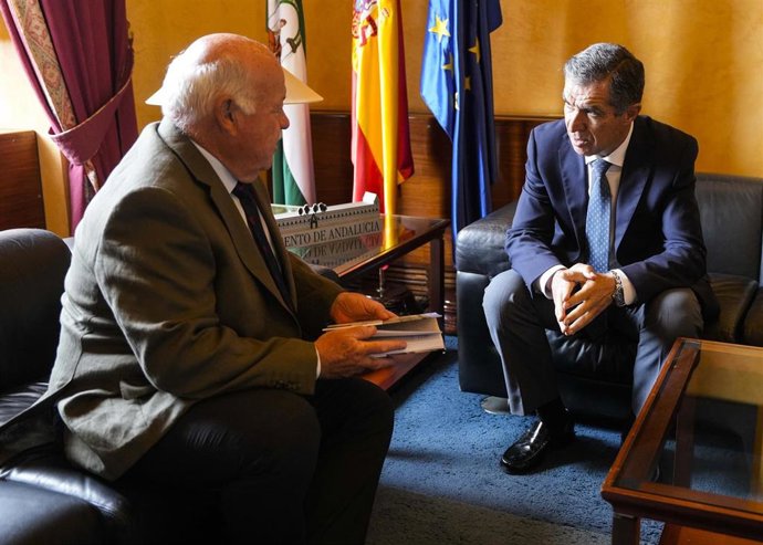 El presidente del Parlamento de Andalucía, Jesús Aguirre, y del Tribunal Superior de Justicia de Andalucía (TSJA), Lorenzo del Río, este martes en la entrega de la Memoria de este órgano judicial de 2024.