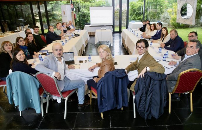 La consejera de Desarrollo Rural, María Jesús Susinos, preside el patronato del Parque Natural de Oyambre