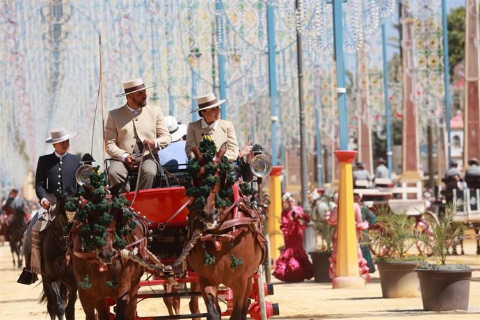 Detalle del ambiente del Real de la Feria de Jerez de la Frontera, a 22 de mayo de 2025, en Cádiz (Andalucía, España). Ambiente en el Real de la Feria de Jerez de la Frontera.