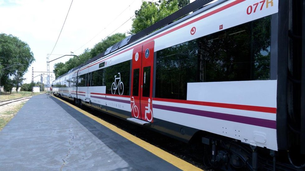 Tren de Cercanías habilitado para bicis y sillas de ruedas