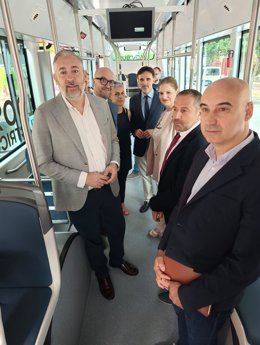Jorge García Montoro, junto a los alcaldes de Alcantarilla, Beniel y Santomera, Francisca Terol, Mª Carmen Morales y Víctor Martínez, respectivamente y el concejal de Movilidad del ayuntamiento de Murcia, José Francisco Muñoz