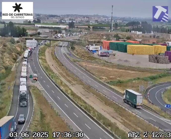 AP-2 cortada entre Aitona y Soses (Lleida)  por un accidente en Aragón