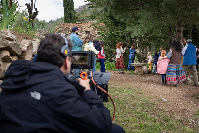 Escena del rodaje de la película 'En l'eixam', filmada en varias aldeas de Bejís