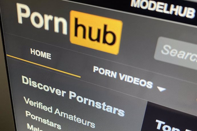 Archivo - March 16, 2023, Toronto, On, Canada: The Pornhub website is shown on a computer screen in Toronto on Wednesday, Dec. 16, 2020. The federal New Democrats say they are evaluating their options after the study of a controversial bill seeking to pre