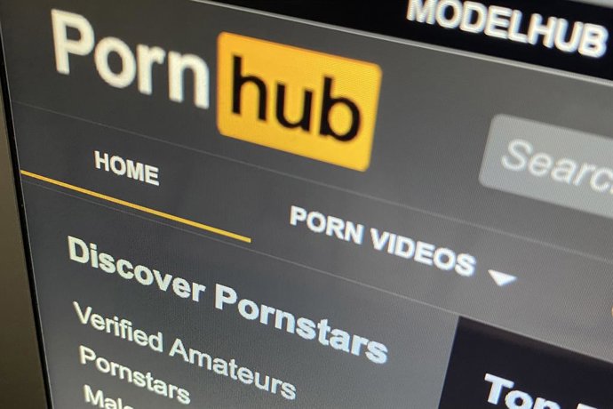 Archivo - Arquivo - 16 de março de 2023, Toronto, On, Canadá: O site Pornhub é mostrado em uma tela de computador em Toronto na quarta-feira, 16 de dezembro de 2020. Os Novos Democratas federais afirmam que estão avaliando suas opções após o estudo de um 