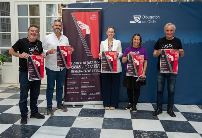 La responsable de Cultura de la Diputación, Vanesa Beltrán, presenta el Festival Casas Viejazz.