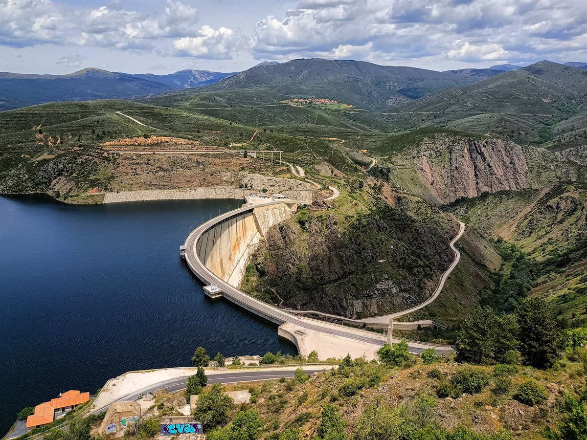 Los embalses están al 76,8%, con 43.038 hm3, con nueve cuencas por encima del 80% y tres del 90%