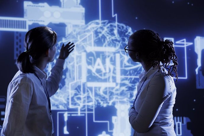 Archivo - El cerebro reacciona de forma diferente ante una conversación con una IA y con un ser humano