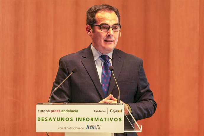 Archivo - El consejero de Justicia, Administración Local y Función Pública de la Junta de Andalucía, José Antonio Nieto, en una imagen de archivo. 