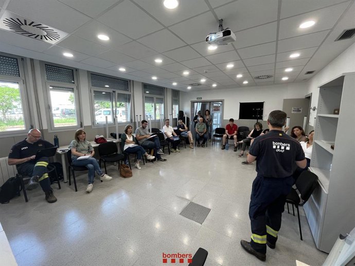 Sesión de trabajo entre Bombers  y periodistas