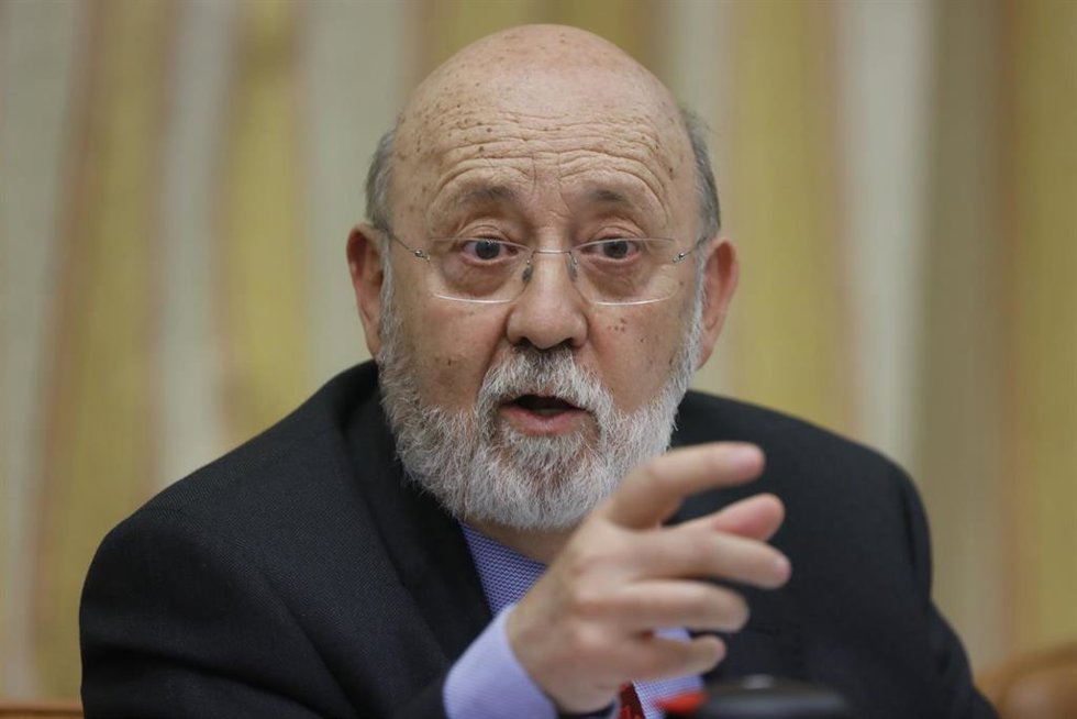 Archivo - El presidente del Centro de Investigaciones Sociológicas (CIS), José Félix Tezanos, comparece en una Comisión de Presupuestos en el Congreso de los Diputados, a 26 de octubre de 2021, en Madrid, (España). La comparecencia tiene como objetivo i
