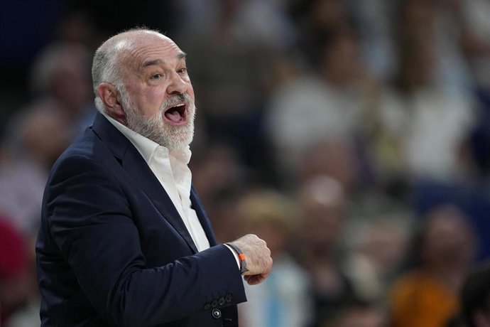 Pablo Laso, head coach of Baskonia, gestures during the Playoff quarter finals of the Spanish League, Liga ACB Endesa, basketball match played between Real Madrid and Saski Baskonia at Movistar Arena on June 03, 2025 in Madrid, Spain.