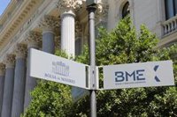 El Ibex 35 amanece con una subida del 0,3% y mantiene los 14.100 puntos, pendiente de Trump