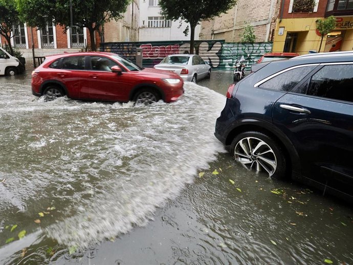 Valladolid 3/6/2025. Tormenta en Valladolid afectando a la zona centro. EUROPA PRESS/Claudia Alba