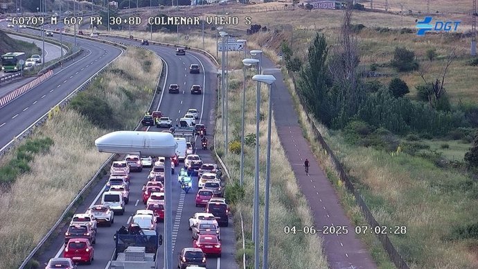 Retenciones por un accidente de tráfico en la M-607, en Colmenar