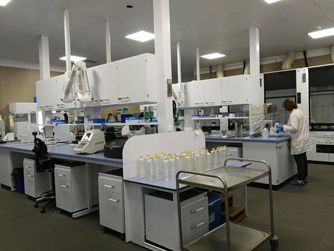 Archivo - La industria farmacéutica genera 800.000 empleos directos e invierte 37.500 millones en I+D en Europa, según Efpia