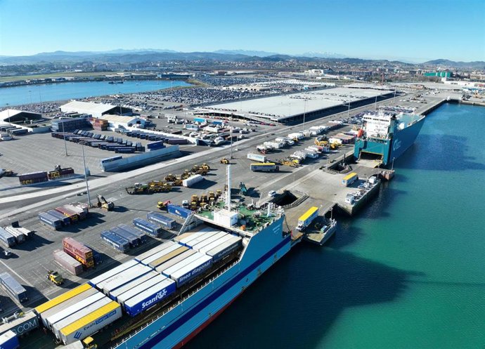 Archivo - Puerto de Santander