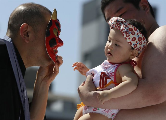 Archivo - Arquivo - Imagem de arquivo de um bebê em um festival de 'bebês chorões' no Japão.