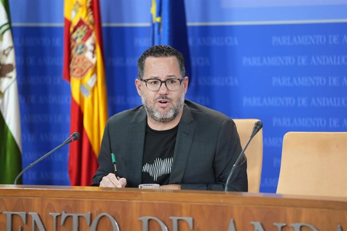El portavoz de Adelante Andalucía, José Ignacio García, este miércoles en rueda de prensa.