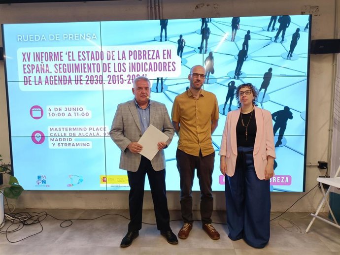 Carlos Susías, Alejandro Sanz y Ruth Caravantes en la presentación del XV Informe Anual 'El Estado de la Pobreza'.