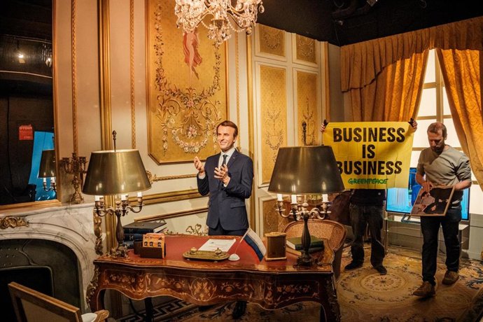 Acción de protesta de la ONG Greenpeace Francia