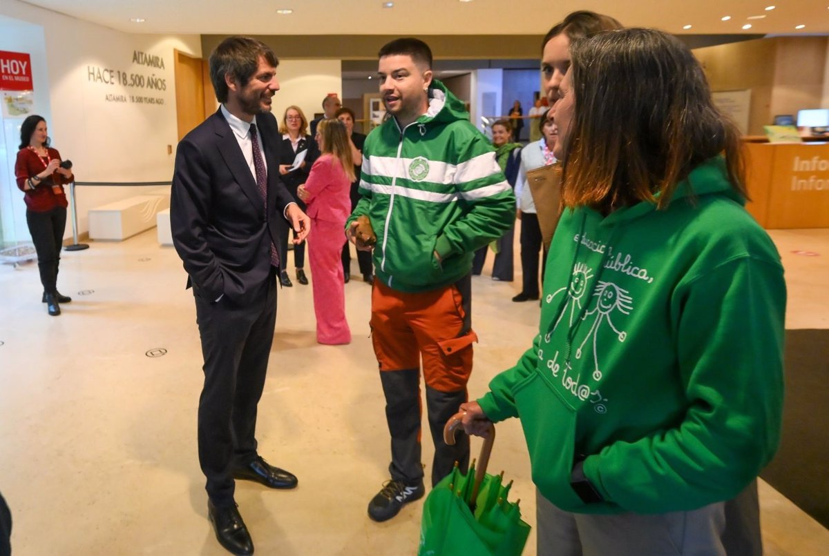 La Junta Docente acude a Altamira a reclamar a Buruaga la adecuación salarial y recibe el apoyo de Urtasun