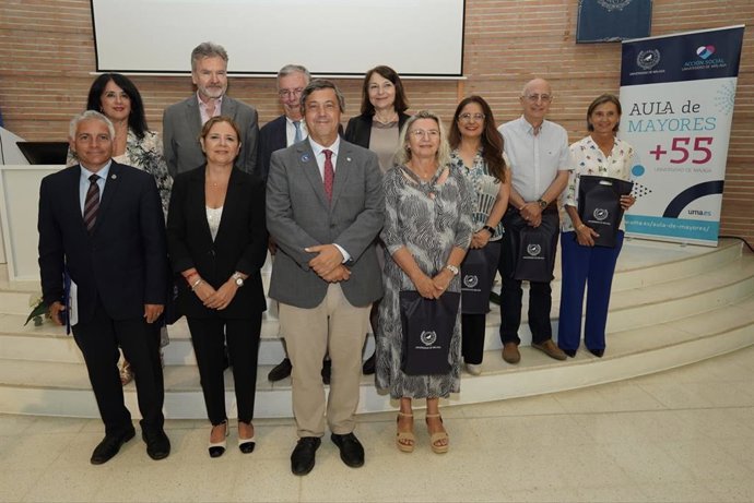 El Aula de Mayores de la Universidad de Málaga (UMA) ha conmemorado su 30 aniversario en una gala que ha reunido a estudiantes, docentes y miembros de la comunidad universitaria.