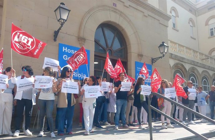 UGT reclama habilitar el parking trasero del Hospital General para sanitarios; "Llegan estresados por no poder aparcar"