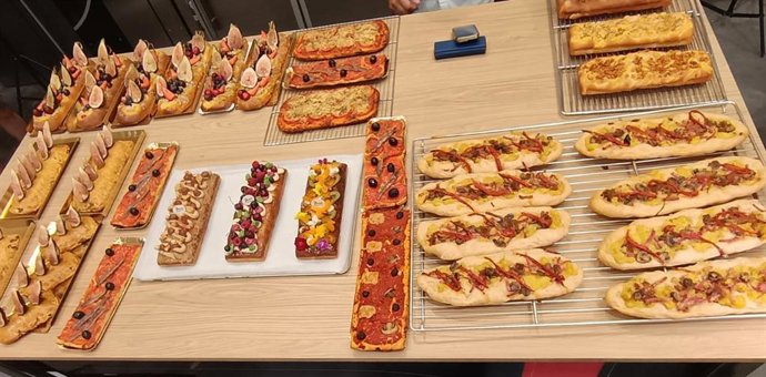 El Gremi de Forners i Pastissers de València organitza una jornada de formació i degustació de Coques de Sant Joan Rebuts
