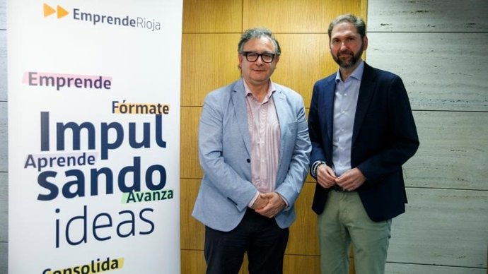 El gerente de la ADER, Luis Pérez Echeguren, junto al secretario general de la FER, Eduardo Fernández.