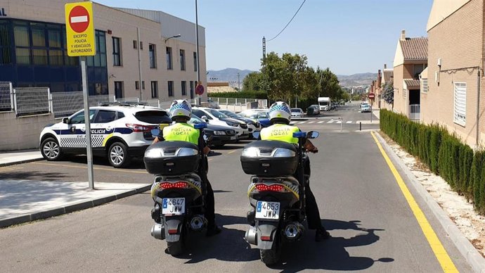 Agentes de la Policía Local de Petrer (Alicante), en una imagen de archivo