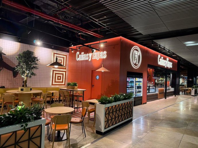 Ibersol inaugura un espacio en el aeropuerto de Barajas con nuevas aperturas de Cañas y Tapas y Pans & Company