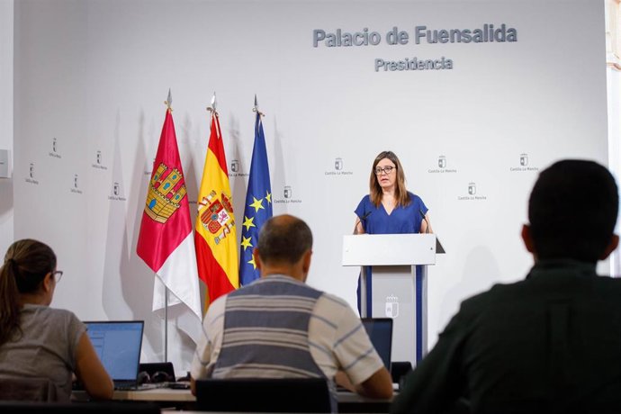 La consejera Portavoz del Gobierno de Castilla-La Mancha, Esther Padilla, en rueda de prensa.